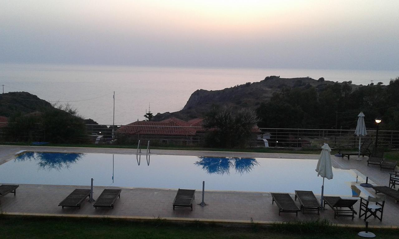 Molivos Sunset Apartments Mythimna Exterior photo