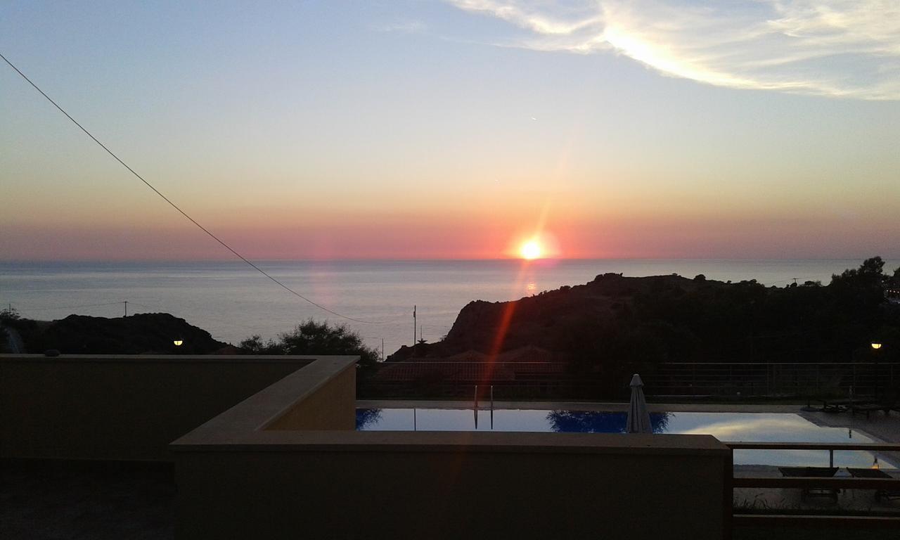 Molivos Sunset Apartments Mythimna Exterior photo